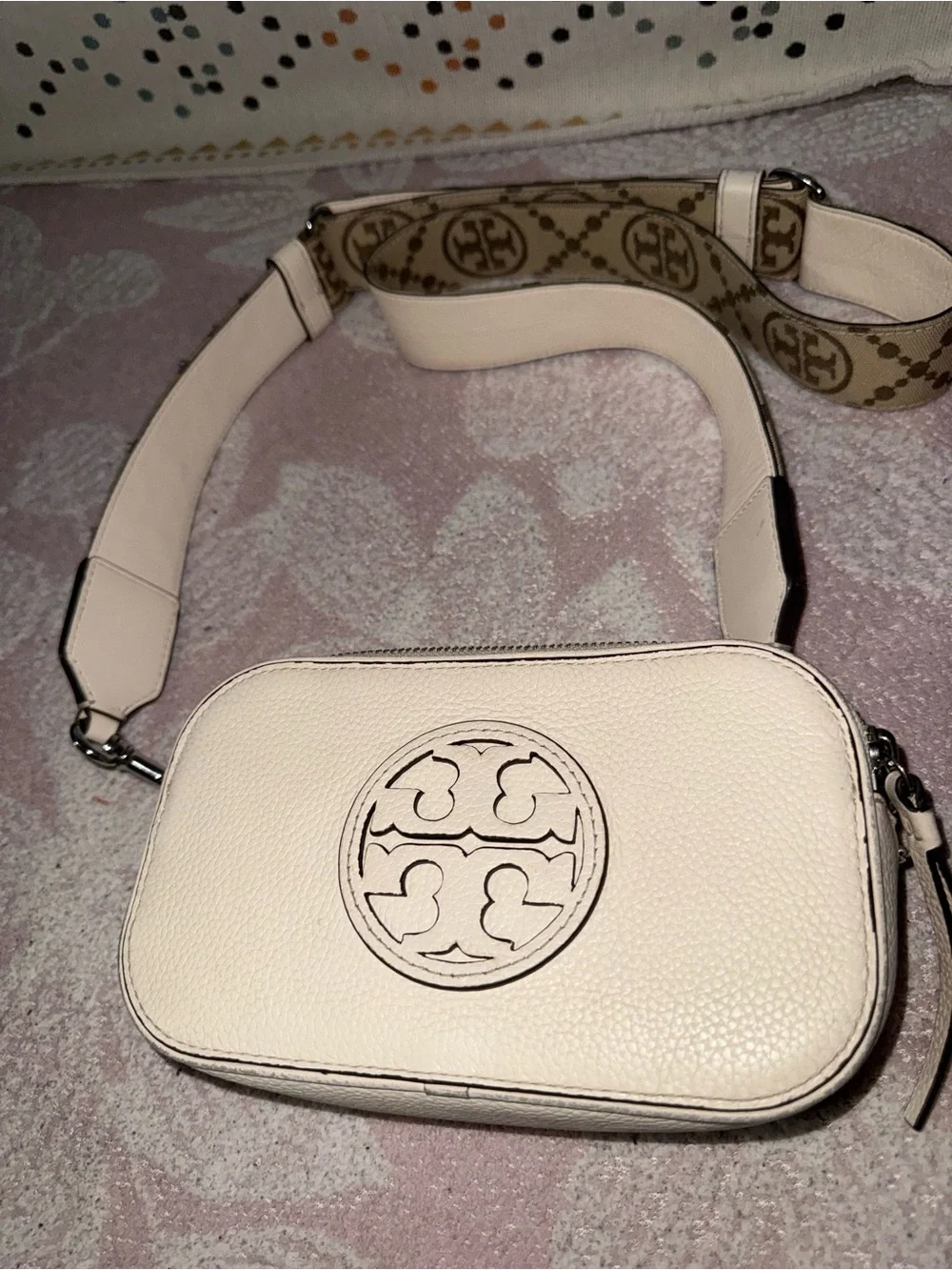 Tory Burch compact ivory